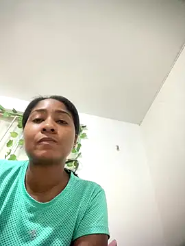 Snapshot of Berry_Bans chatting on October 10, 2025, 7:47 pm Berry Bans online show from October 10, 2025, 7:47 pm