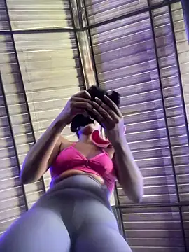 Snapshot of Berry_Bans chatting on September 29, 2025, 5:18 pm Berry Bans online show from September 29, 2025, 5:18 pm