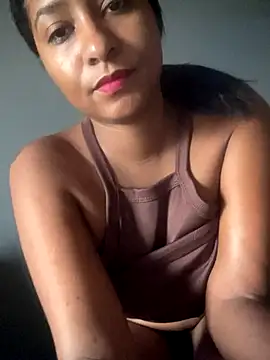 Snapshot of Berry_Bans chatting on November 10, 2025, 12:32 pm Berry Bans online show from November 10, 2025, 12:32 pm