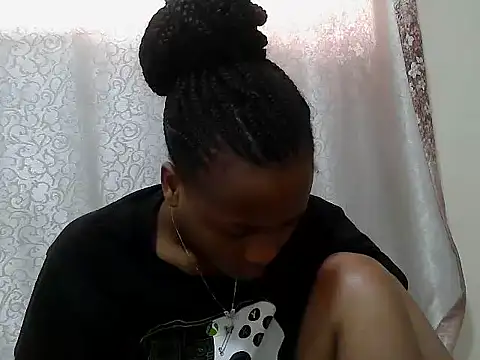 Snapshot of tinabestdoll chatting on October 8, 2025, 12:39 pm tinabestdoll online show from October 8, 2025, 12:39 pm