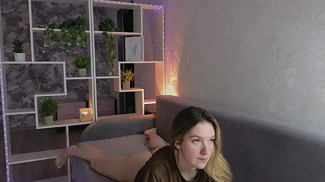 Snapshot of flawless_angell chatting on November 24, 2025, 7:47 pm flawless angell online show from November 24, 2025, 7:47 pm