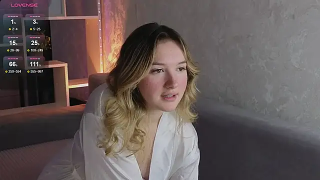 Snapshot of flawless_angell chatting on November 29, 2025, 8:53 pm flawless angell online show from November 29, 2025, 8:53 pm