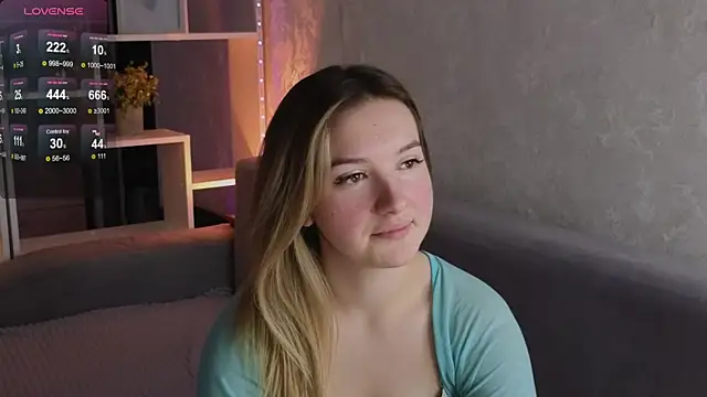 Snapshot of flawless_angell chatting on November 20, 2025, 2:51 pm flawless angell online show from November 20, 2025, 2:51 pm