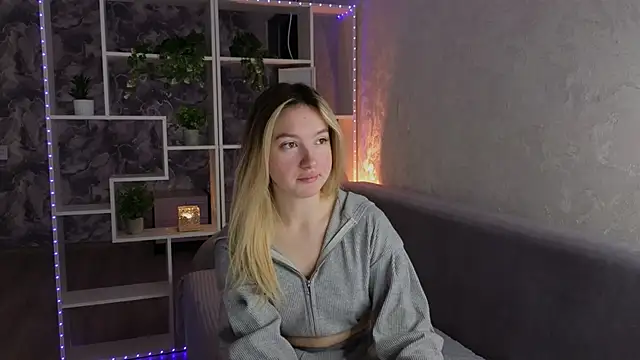 Snapshot of flawless_angell chatting on October 20, 2025, 2:02 am flawless angell online show from October 20, 2025, 2:02 am