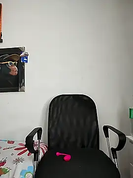 Demiansteven2 online show from April 18, 2026, 7:07 pm