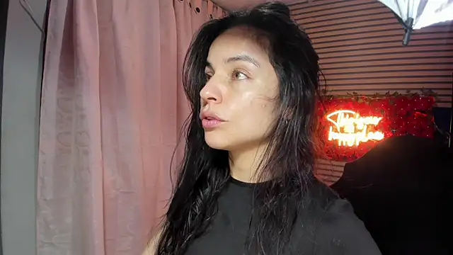 rosse 2504 online show from November 10, 2025, 5:51 pm