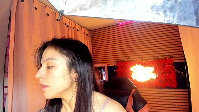 rosse 2504 online show from October 10, 2025, 5:03 pm