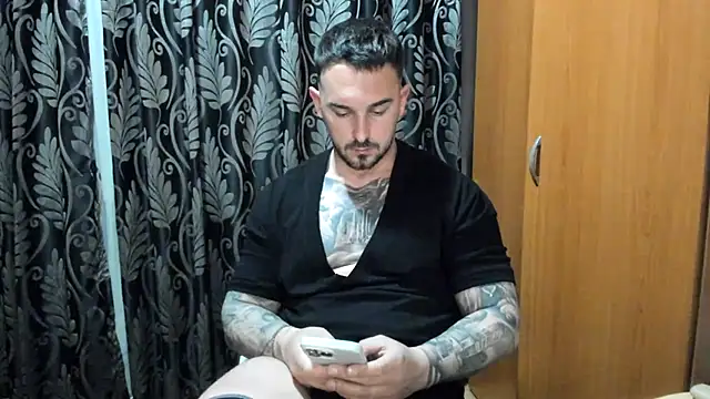 Jonmusclemaster online show from April 16, 2026, 9:39 pm