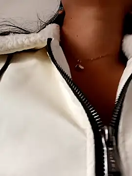  andrea30 online show from November 21, 2025, 12:26 pm