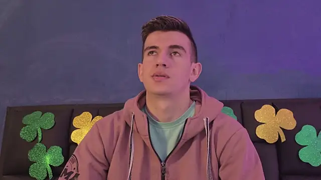 MikaelSlow online show from March 19, 2026, 4:12 am