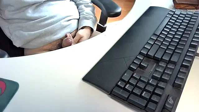 big-pig online show from April 30, 2026, 1:45 am