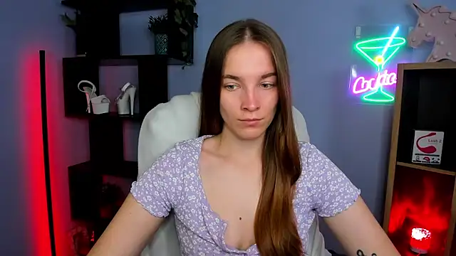 kenzie x online show from November 11, 2025, 7:47 am