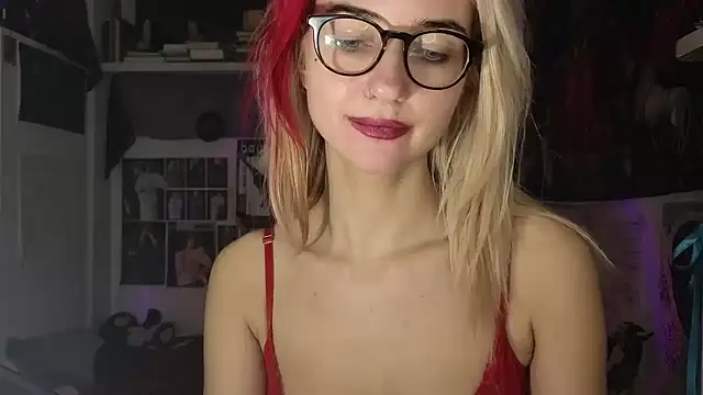 Snapshot of TatianaRomanov chatting on February 3, 2026, 10:26 pm TatianaRomanov online show from February 3, 2026, 10:26 pm