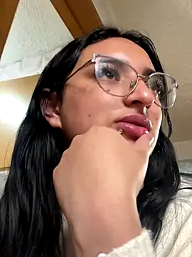 SophiaHilt0n online show from September 23, 2025, 12:34 pm