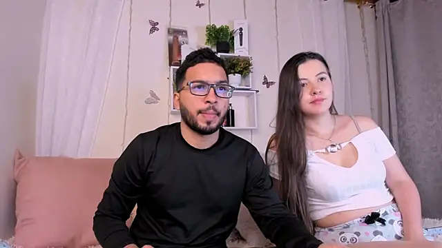 Idara and Edahi01 online show from March 20, 2025, 9:13 pm