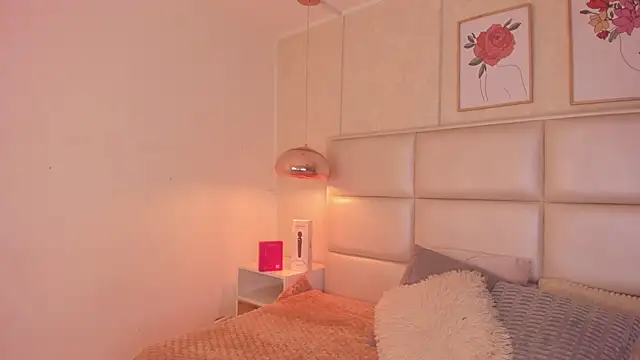 Aily Yozuko online show from April 12, 2026, 2:37 am