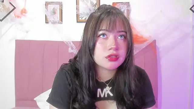 GENNESIS LOVE online show from November 1, 2025, 11:53 pm