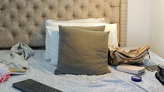 Anya Texas online show from February 5, 2026, 8:04 pm