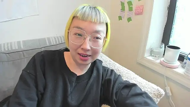 Snapshot of luxgray chatting on March 27, 2026, 9:05 pm luxgray online show from March 27, 2026, 9:05 pm