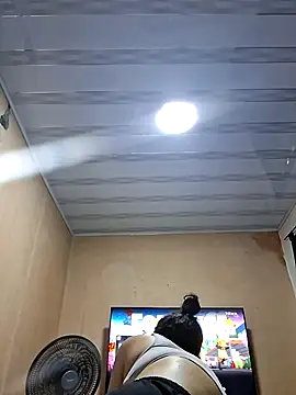 Liancy online show from November 1, 2025, 8:03 pm