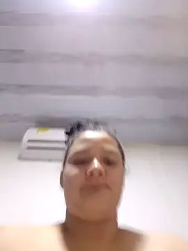 Liancy online show from February 17, 2026, 10:51 pm