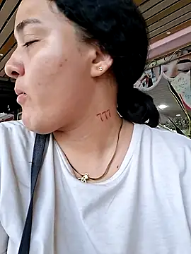 Liancy online show from October 7, 2025, 9:05 pm