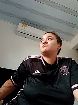 Liancy online show from March 15, 2026, 5:42 pm