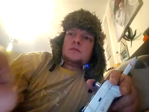 Snapshot of hawkyyy71222 chatting on December 3, 2025, 10:47 am hawkyyy71222 online show from December 3, 2025, 10:47 am