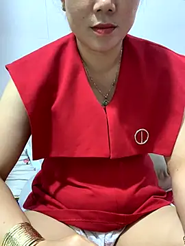 Snapshot of Baby-bigtits chatting on November 6, 2025, 2:59 am Baby-bigtits online show from November 6, 2025, 2:59 am