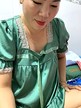 Snapshot of Baby-bigtits chatting on November 12, 2025, 11:52 pm Baby-bigtits online show from November 12, 2025, 11:52 pm