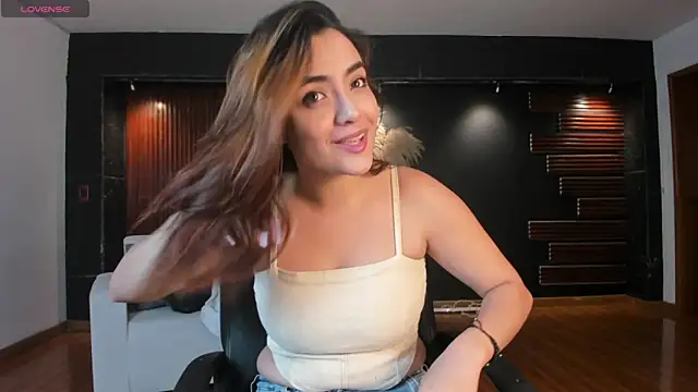 Snapshot of IsabellaaJoness chatting on October 4, 2025, 11:12 am IsabellaaJoness online show from October 4, 2025, 11:12 am