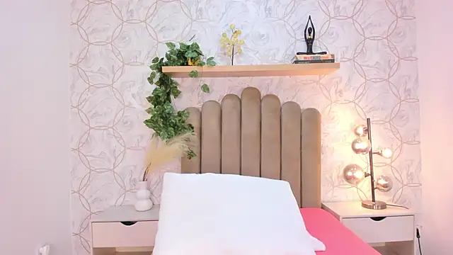 Snapshot of Roma__love chatting on November 24, 2025, 12:27 pm Roma love online show from November 24, 2025, 12:27 pm