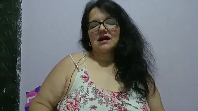 kassandra02 online show from May 18, 2026, 2:55 am