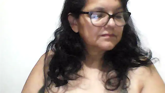 kassandra02 online show from February 9, 2026, 2:42 am