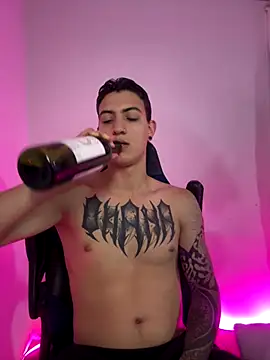 aliensexy online show from October 22, 2025, 2:00 am