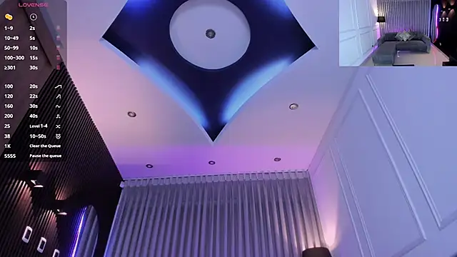 Anna parkker  online show from November 26, 2025, 7:47 pm