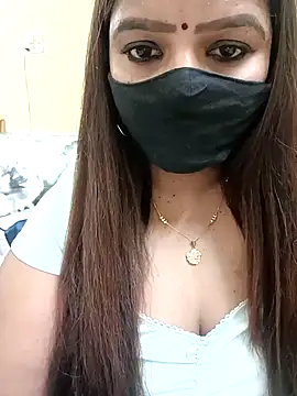 bellaqueen92 online show from December 20, 2024, 7:28 pm