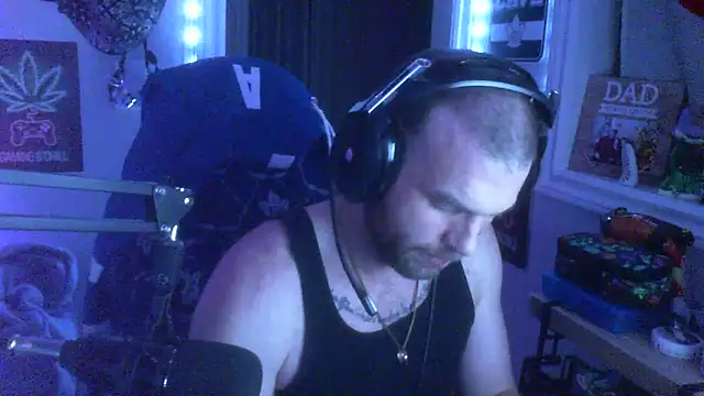 GeneralXMillyX online show from November 2, 2025, 6:07 am