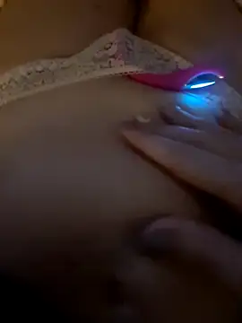 Snapshot of Mary_anes chatting on October 28, 2025, 12:44 am Mary anes online show from October 28, 2025, 12:44 am