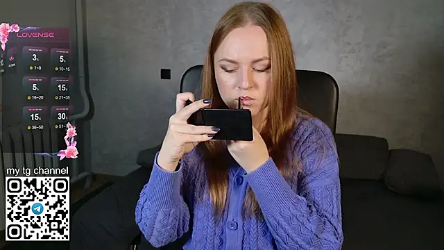 Snapshot of Lila_Pitt chatting on October 17, 2025, 5:33 am Lila Pitt online show from October 17, 2025, 5:33 am