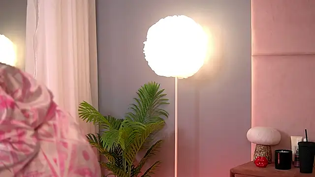 AlmaLuv online show from March 28, 2026, 5:08 am