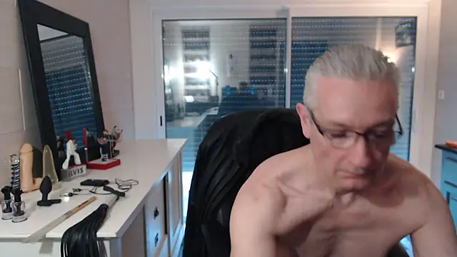 Goduleur69 online show from January 15, 2025, 1:09 pm