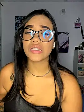 Snapshot of ElaEndez_ chatting on November 15, 2025, 11:42 pm ElaEndez online show from November 15, 2025, 11:42 pm