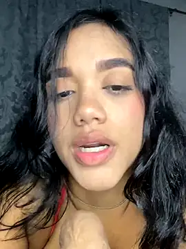 Snapshot of ElaEndez_ chatting on December 14, 2025, 1:34 am ElaEndez online show from December 14, 2025, 1:34 am