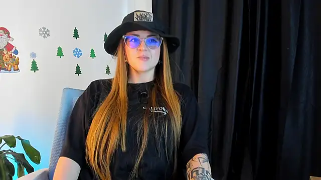Snapshot of tekila__ chatting on December 13, 2024, 8:37 pm tekila online show from December 13, 2024, 8:37 pm