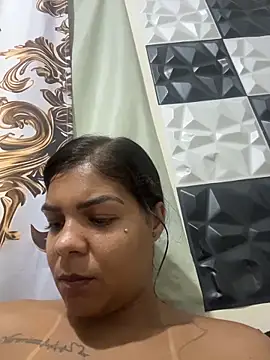 Snapshot of Indiazinhax chatting on March 4, 2026, 9:33 pm Indiazinhax online show from March 4, 2026, 9:33 pm