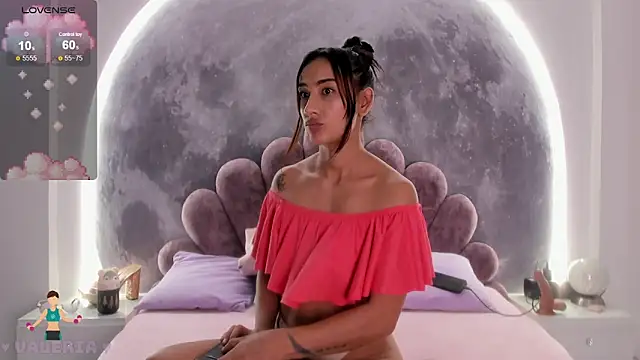 Snapshot of Valeria_Fitness chatting on December 18, 2025, 7:57 am Valeria Fitness online show from December 18, 2025, 7:57 am