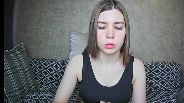 ElllaNuar online show from December 20, 2024, 6:29 am