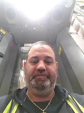 Snapshot of your_man85 chatting on December 24, 2024, 11:17 am your man85 online show from December 24, 2024, 11:17 am