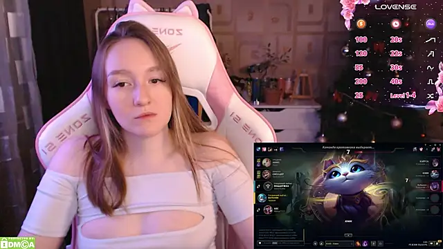 MoonlishSiren online show from January 15, 2025, 6:40 pm